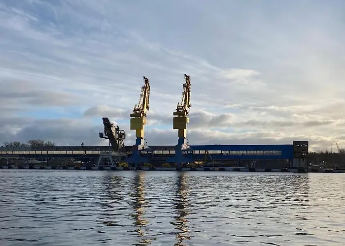 B122 Z Widokiem Na Morze